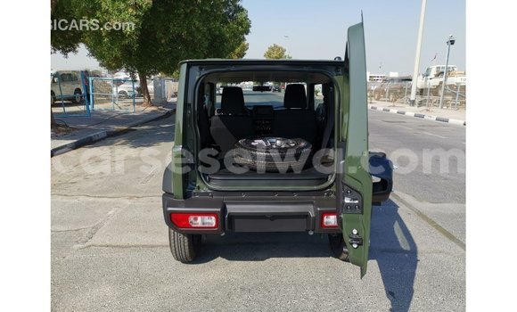 Acheter Import Voiture Suzuki Jimny Vert à Import - Dubai, East Mahé Acheter Import Voiture Suzuki Jimny Vert à Import - Dubai, East Mahé