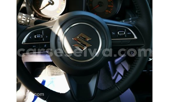 Acheter Import Voiture Suzuki Jimny Vert à Import - Dubai, East Mahé Acheter Import Voiture Suzuki Jimny Vert à Import - Dubai, East Mahé