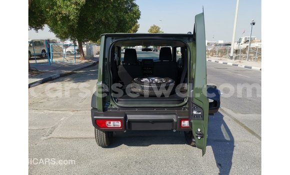 Acheter Import Voiture Suzuki Jimny Vert à Import - Dubai, East Mahé Acheter Import Voiture Suzuki Jimny Vert à Import - Dubai, East Mahé