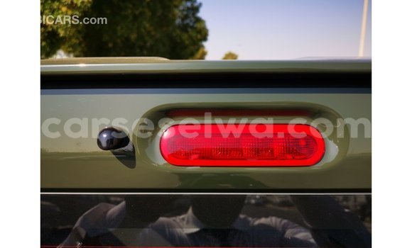 Acheter Import Voiture Suzuki Jimny Vert à Import - Dubai, East Mahé Acheter Import Voiture Suzuki Jimny Vert à Import - Dubai, East Mahé