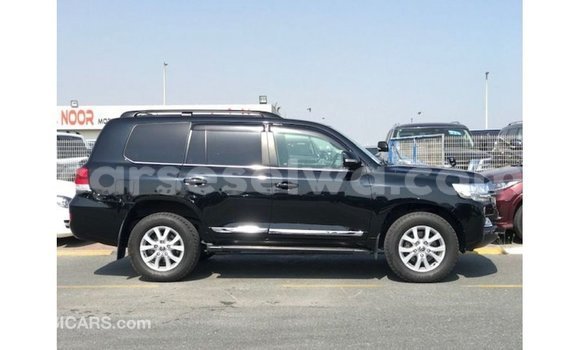 Buy Import Toyota Land Cruiser Black Car in Import - Dubai in East Mahé Buy Import Toyota Land Cruiser Black Car in Import - Dubai in East Mahé