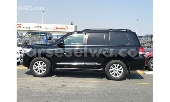 Buy Import Toyota Land Cruiser Black Car in Import - Dubai in East Mahé Buy Import Toyota Land Cruiser Black Car in Import - Dubai in East Mahé
