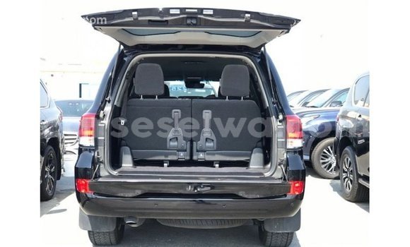 Buy Import Toyota Land Cruiser Black Car in Import - Dubai in East Mahé Buy Import Toyota Land Cruiser Black Car in Import - Dubai in East Mahé