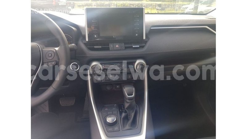 Big with watermark toyota ade east mahe import dubai 6461