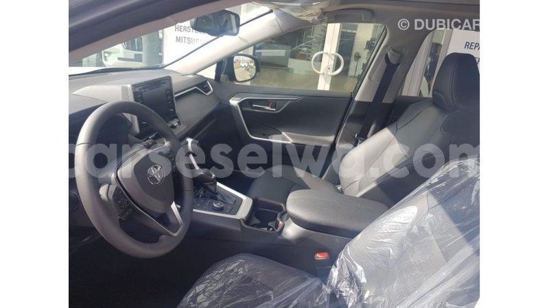 Big with watermark toyota ade east mahe import dubai 6461