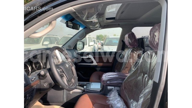 Big with watermark toyota land cruiser east mahe import dubai 6462