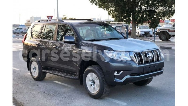 Big with watermark toyota prado east mahe import dubai 6463