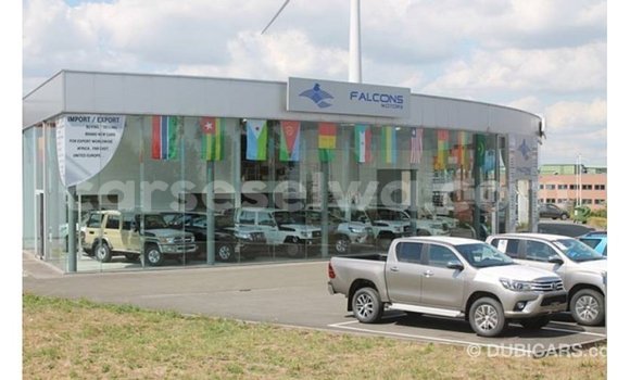 Buy Import Toyota Land Cruiser White Car in Import - Dubai in East Mahé Buy Import Toyota Land Cruiser White Car in Import - Dubai in East Mahé