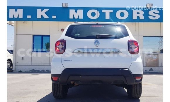 Acheter Import Voiture Renault 19 Blanc à Import - Dubai, East Mahé Acheter Import Voiture Renault 19 Blanc à Import - Dubai, East Mahé