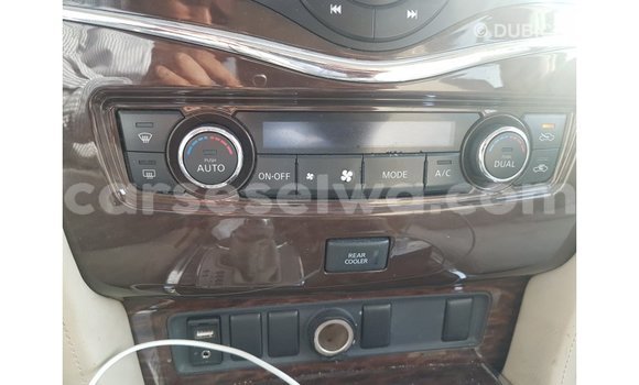 Acheter Import Voiture Toyota Land Cruiser Beige à Import - Dubai, East Mahé Acheter Import Voiture Toyota Land Cruiser Beige à Import - Dubai, East Mahé