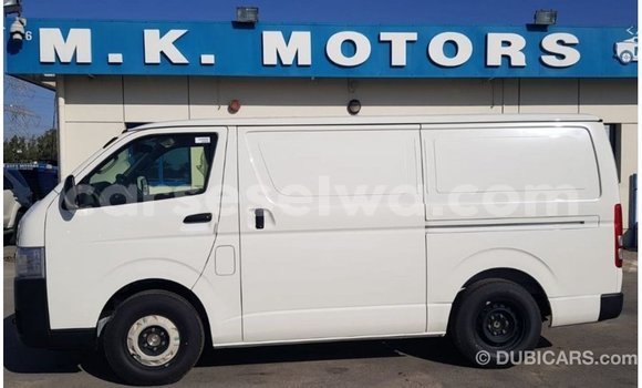Acheter Import Voiture Toyota Hiace Blanc à Import - Dubai, East Mahé Acheter Import Voiture Toyota Hiace Blanc à Import - Dubai, East Mahé