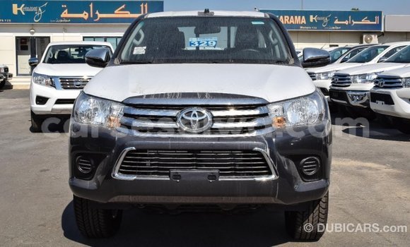 Acheter Import Voiture Toyota Hilux Autre à Import - Dubai, East Mahé Acheter Import Voiture Toyota Hilux Autre à Import - Dubai, East Mahé