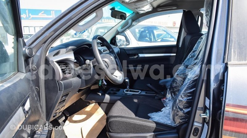 Big with watermark toyota hilux east mahe import dubai 6497