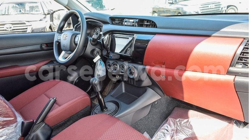 Big with watermark toyota hilux east mahe import dubai 6498