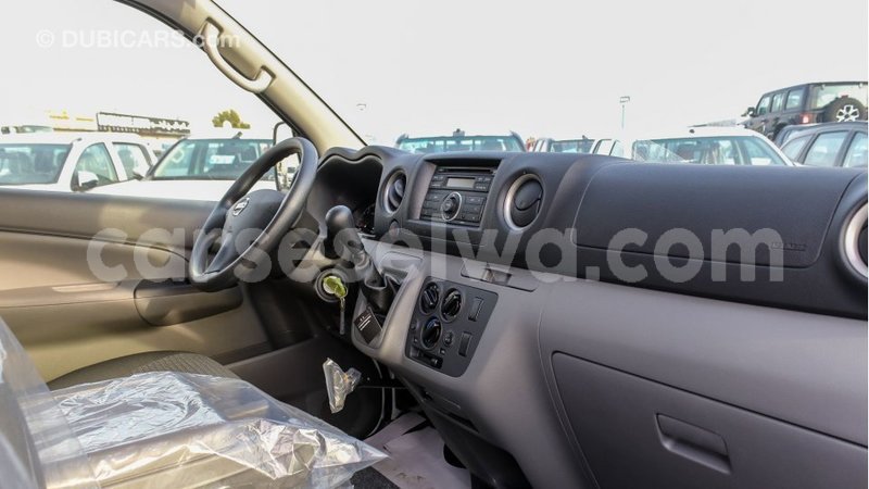 Big with watermark nissan urvan east mahe import dubai 6500