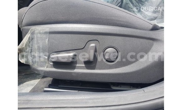 Acheter Import Voiture Kia Cadenza Bleu à Import - Dubai, East Mahé Acheter Import Voiture Kia Cadenza Bleu à Import - Dubai, East Mahé