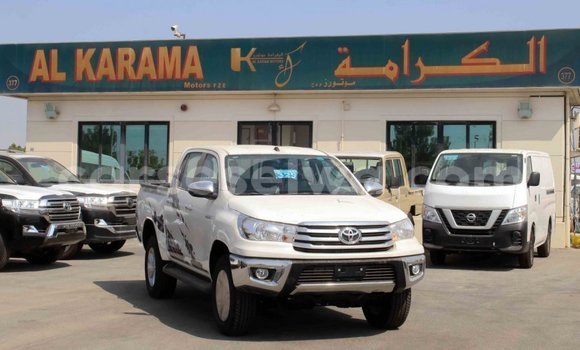 Acheter Import Voiture Toyota Hilux Blanc à Import - Dubai, East Mahé Acheter Import Voiture Toyota Hilux Blanc à Import - Dubai, East Mahé