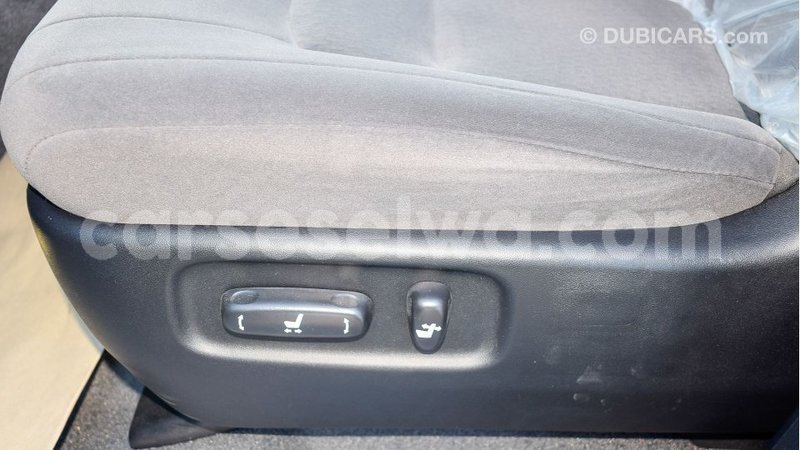 Big with watermark toyota land cruiser east mahe import dubai 6512