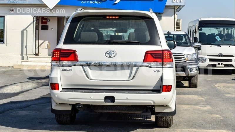 Big with watermark toyota land cruiser east mahe import dubai 6512