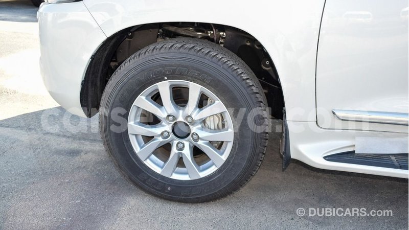 Big with watermark toyota land cruiser east mahe import dubai 6512