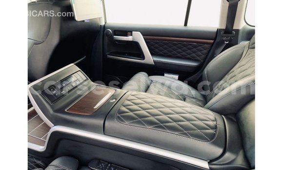 Buy Import Toyota Land Cruiser Black Car in Import - Dubai in East Mahé Buy Import Toyota Land Cruiser Black Car in Import - Dubai in East Mahé