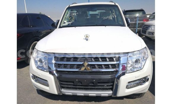 Buy Import Mitsubishi Pajero White Car in Import - Dubai in East Mahé Buy Import Mitsubishi Pajero White Car in Import - Dubai in East Mahé