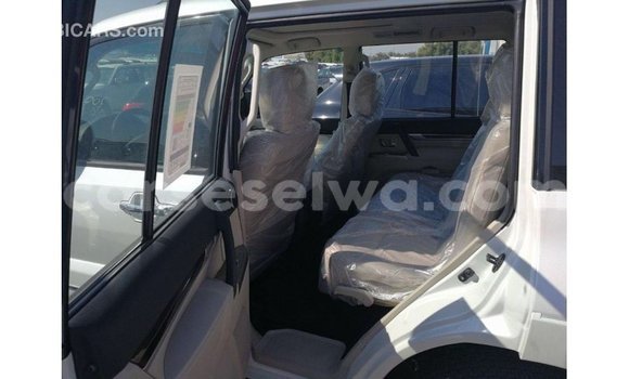 Buy Import Mitsubishi Pajero White Car in Import - Dubai in East Mahé Buy Import Mitsubishi Pajero White Car in Import - Dubai in East Mahé