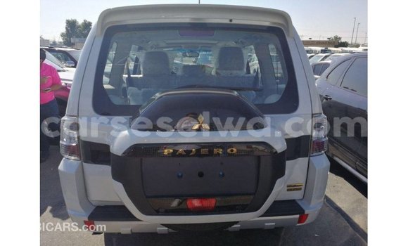 Buy Import Mitsubishi Pajero White Car in Import - Dubai in East Mahé Buy Import Mitsubishi Pajero White Car in Import - Dubai in East Mahé