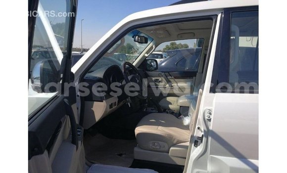 Buy Import Mitsubishi Pajero White Car in Import - Dubai in East Mahé Buy Import Mitsubishi Pajero White Car in Import - Dubai in East Mahé