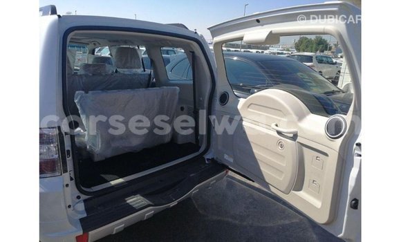Buy Import Mitsubishi Pajero White Car in Import - Dubai in East Mahé Buy Import Mitsubishi Pajero White Car in Import - Dubai in East Mahé