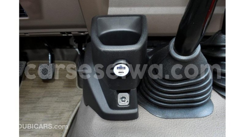 Big with watermark toyota land cruiser east mahe import dubai 6575