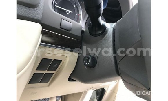 Buy Import Toyota Land Cruiser White Car in Import - Dubai in East Mahé Buy Import Toyota Land Cruiser White Car in Import - Dubai in East Mahé