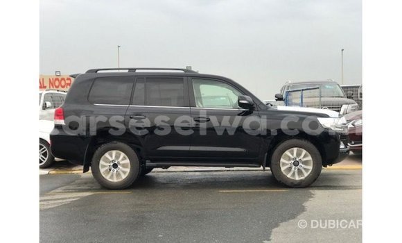 Buy Import Toyota Land Cruiser Black Car in Import - Dubai in East Mahé Buy Import Toyota Land Cruiser Black Car in Import - Dubai in East Mahé