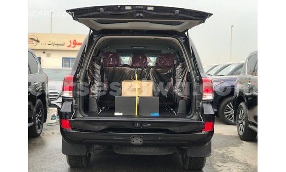 Buy Import Toyota Land Cruiser Black Car in Import - Dubai in East Mahé Buy Import Toyota Land Cruiser Black Car in Import - Dubai in East Mahé