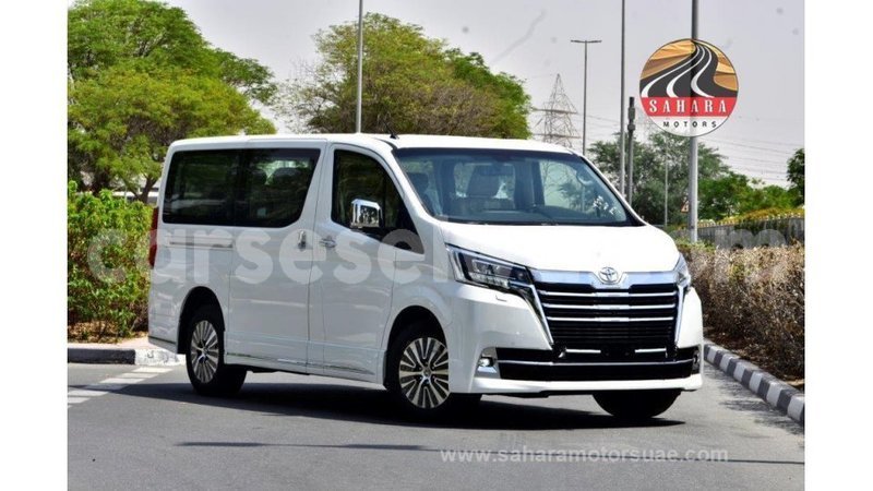 Big with watermark toyota granvia east mahe import dubai 6586