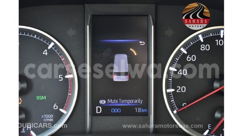 Big with watermark toyota granvia east mahe import dubai 6586