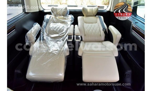 Acheter Import Voiture Toyota Granvia Blanc à Import - Dubai, East Mahé Acheter Import Voiture Toyota Granvia Blanc à Import - Dubai, East Mahé