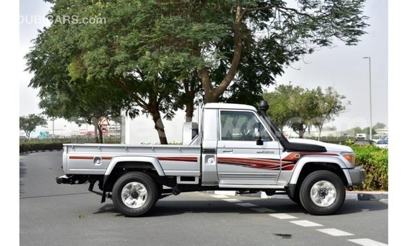 Acheter Import Voiture Toyota Land Cruiser Autre à Import - Dubai, East Mahé Acheter Import Voiture Toyota Land Cruiser Autre à Import - Dubai, East Mahé