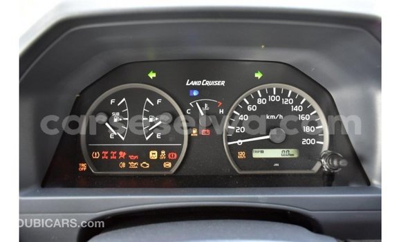 Acheter Import Voiture Toyota Land Cruiser Autre à Import - Dubai, East Mahé Acheter Import Voiture Toyota Land Cruiser Autre à Import - Dubai, East Mahé