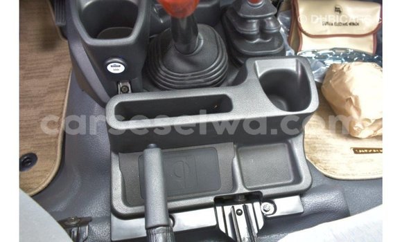 Acheter Import Voiture Toyota Land Cruiser Autre à Import - Dubai, East Mahé Acheter Import Voiture Toyota Land Cruiser Autre à Import - Dubai, East Mahé