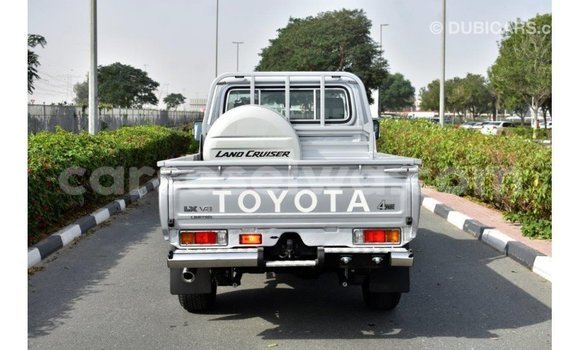 Acheter Import Voiture Toyota Land Cruiser Autre à Import - Dubai, East Mahé Acheter Import Voiture Toyota Land Cruiser Autre à Import - Dubai, East Mahé