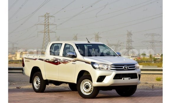 Acheter Import Voiture Toyota Hilux Blanc à Import - Dubai, East Mahé Acheter Import Voiture Toyota Hilux Blanc à Import - Dubai, East Mahé