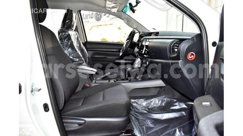 Big with watermark toyota hilux east mahe import dubai 6588