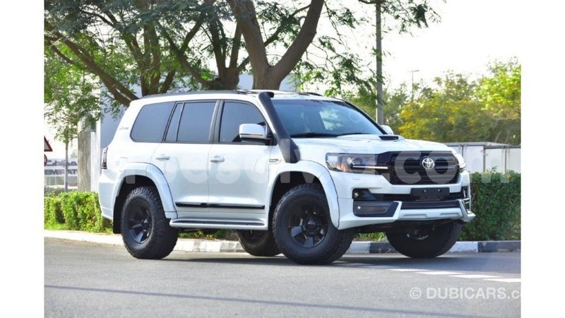 Big with watermark toyota land cruiser east mahe import dubai 6595