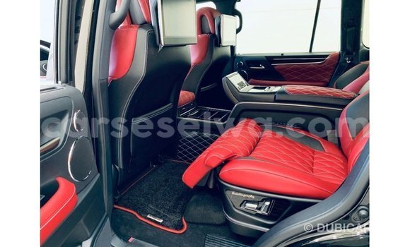 Acheter Import Voiture Lexus LX Noir à Import - Dubai, East Mahé Acheter Import Voiture Lexus LX Noir à Import - Dubai, East Mahé