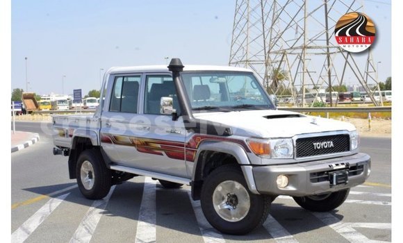 Acheter Import Voiture Toyota Land Cruiser Autre à Import - Dubai, East Mahé Acheter Import Voiture Toyota Land Cruiser Autre à Import - Dubai, East Mahé