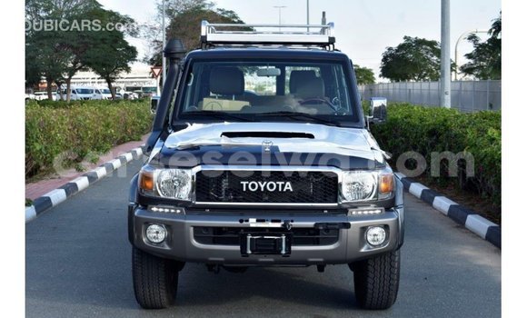 Acheter Import Voiture Toyota Land Cruiser Autre à Import - Dubai, East Mahé Acheter Import Voiture Toyota Land Cruiser Autre à Import - Dubai, East Mahé