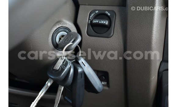 Acheter Import Voiture Toyota Land Cruiser Autre à Import - Dubai, East Mahé Acheter Import Voiture Toyota Land Cruiser Autre à Import - Dubai, East Mahé