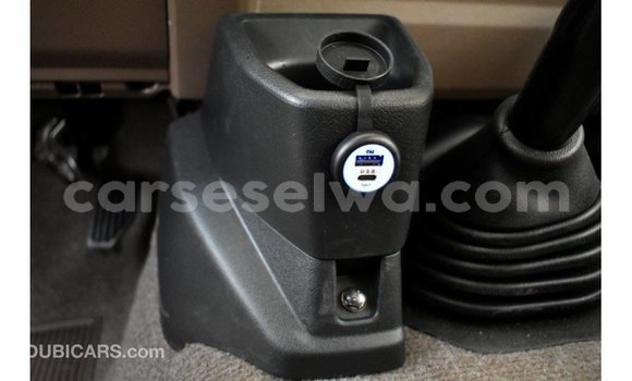 Acheter Import Voiture Toyota Land Cruiser Autre à Import - Dubai, East Mahé Acheter Import Voiture Toyota Land Cruiser Autre à Import - Dubai, East Mahé