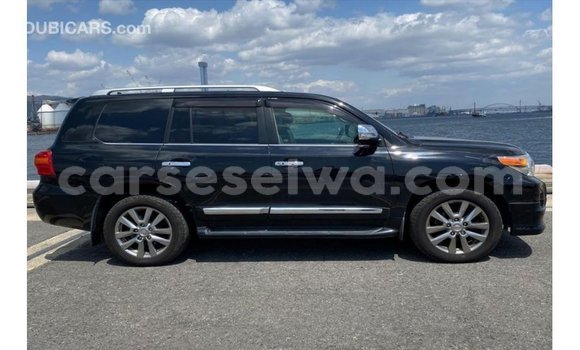 Buy Import Toyota Land Cruiser Black Car in Import - Dubai in East Mahé Buy Import Toyota Land Cruiser Black Car in Import - Dubai in East Mahé